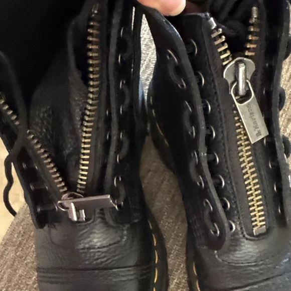 Dr. Martens Black Leather Footbed - Picture 4 of 7